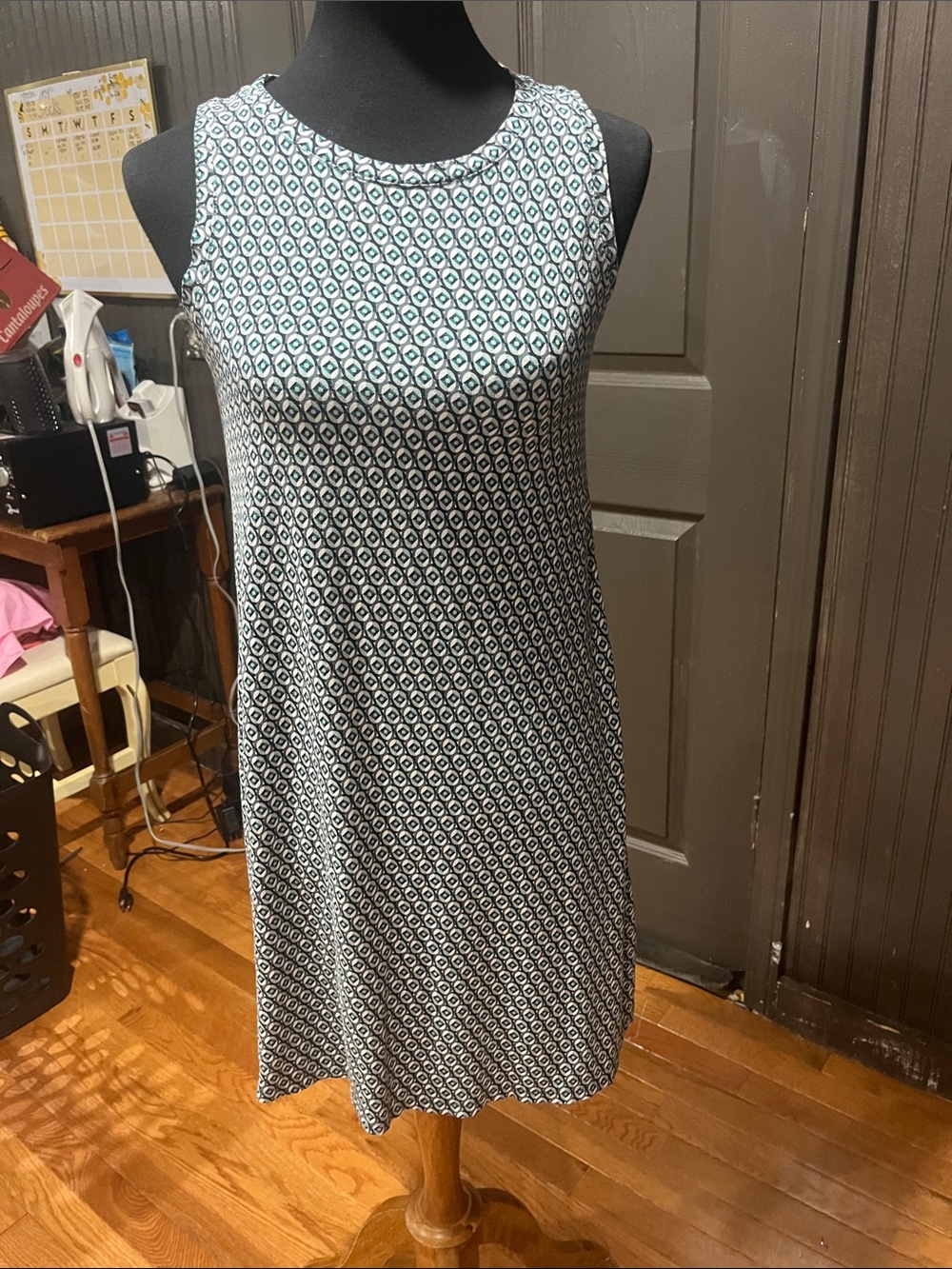 LOFT Black and White Sleeveless Geometric Shift Dress